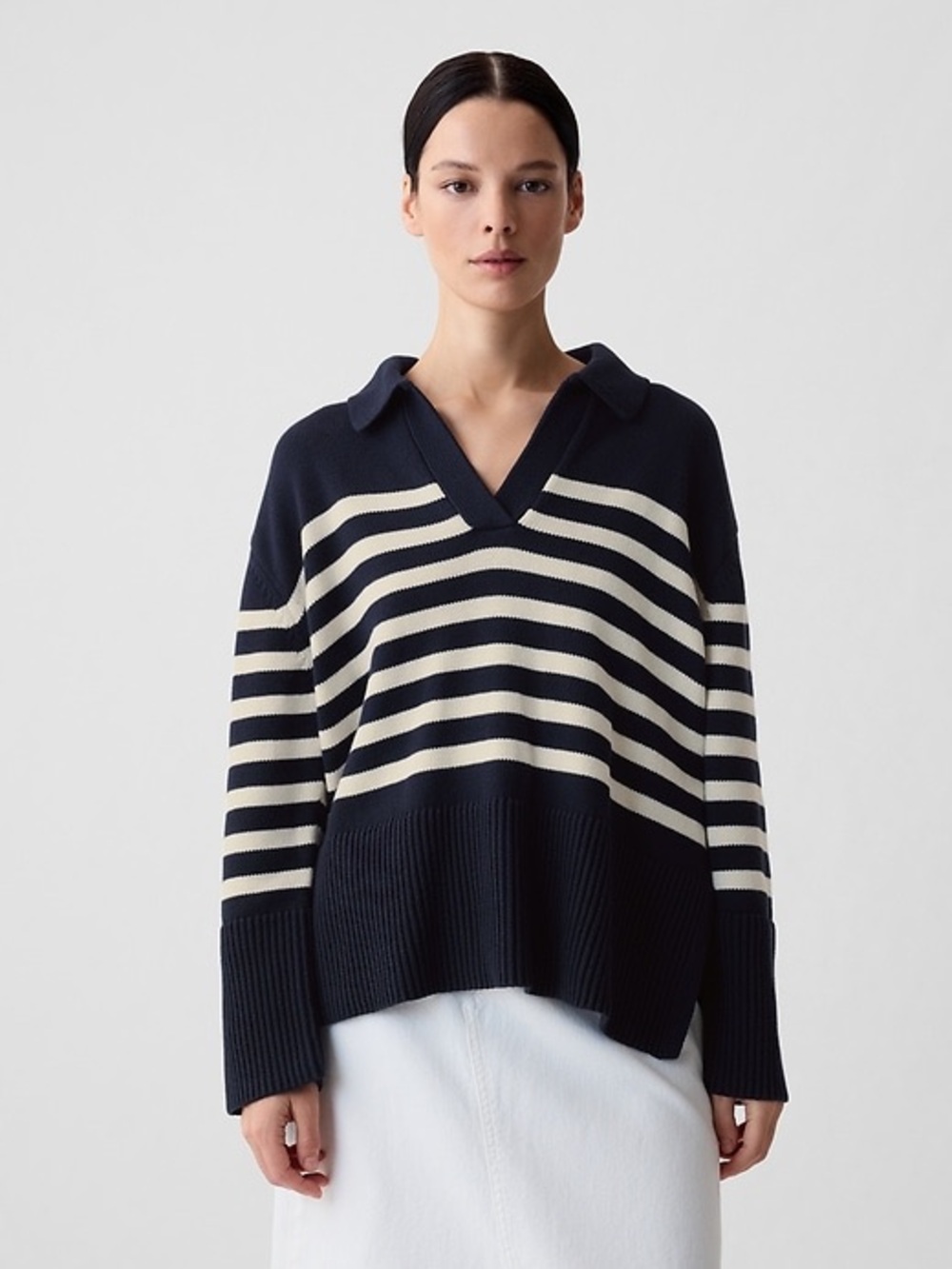 Gap 24/7 split hem sweater